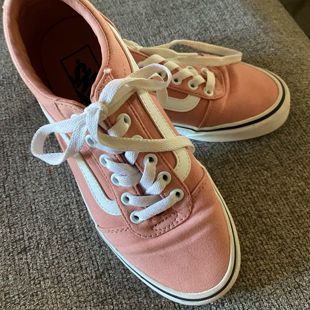 Vans women’s size 6 pink canvas shoes